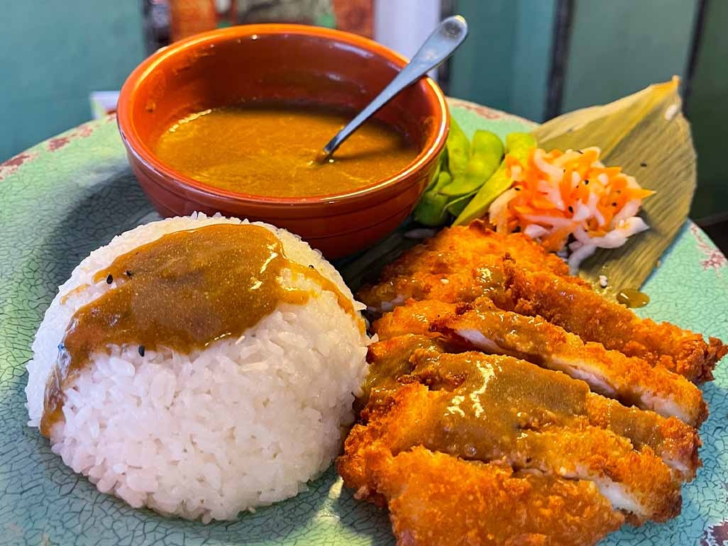 Banana Tree katsu curry with rice and lots of sauce