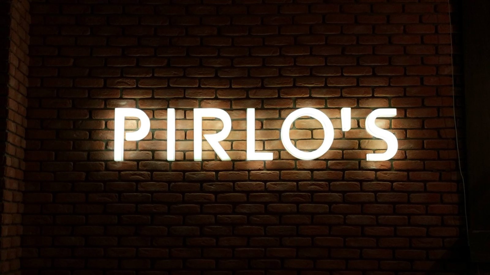 Pirlos Dessert Lounge